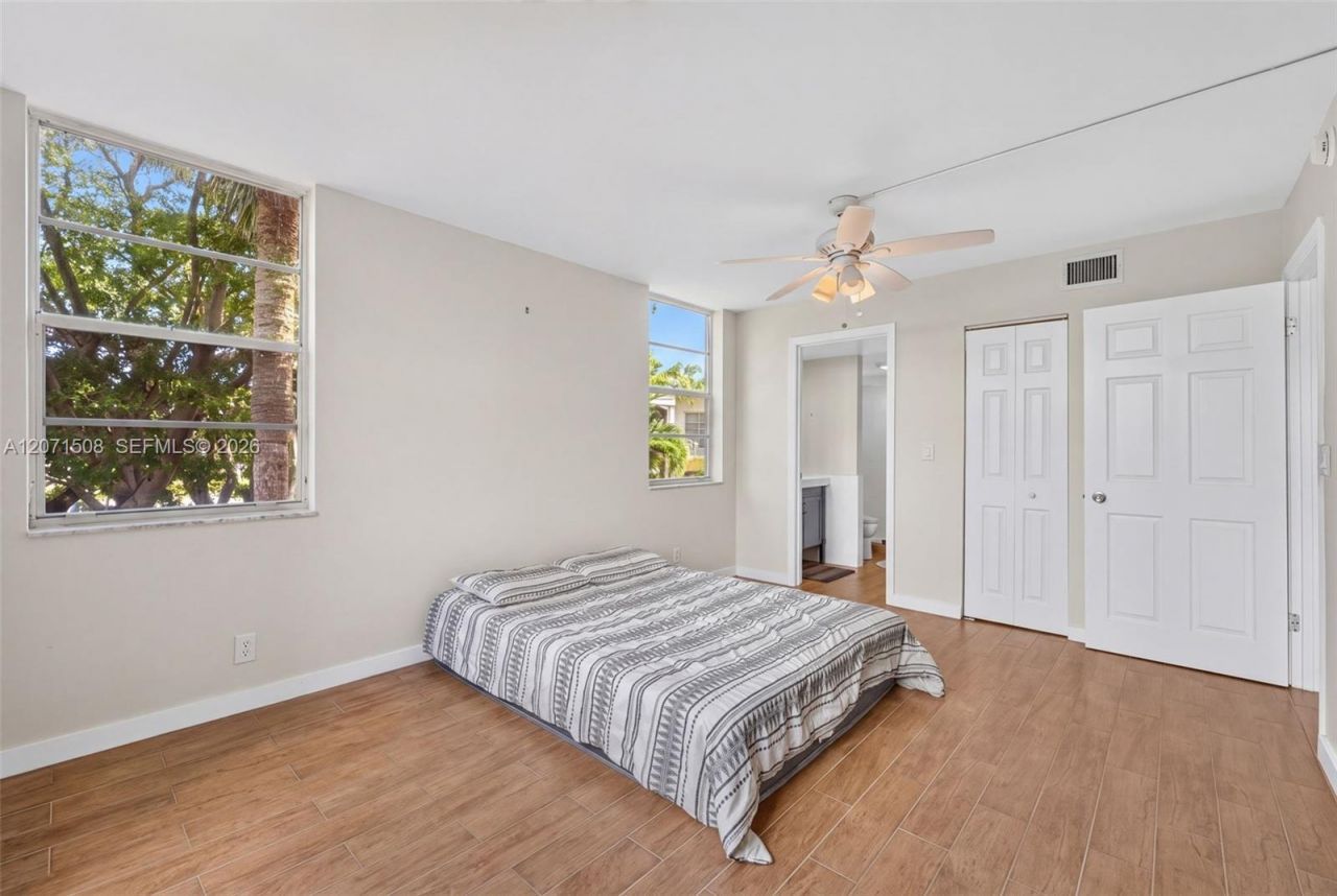 9440 Poinciana Pl , Unit 302, Davie, FL 33324 Photo