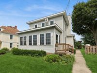 10808 N Woodstock Street, Huntley, IL 60142 primary photo
