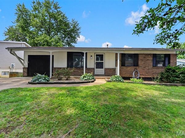 2693 Creekwood Manor Lane, Unincorporated, MO 63125