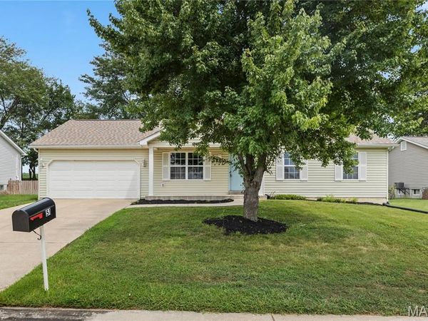 51 Glen Meadows Drive , Troy, MO 63379