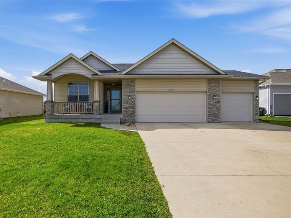 1011 NW 37th Street, Ankeny, IA 50023
