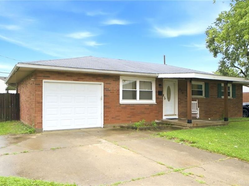 623 S Sunset Drive, Piqua, OH 45356 Photo 2