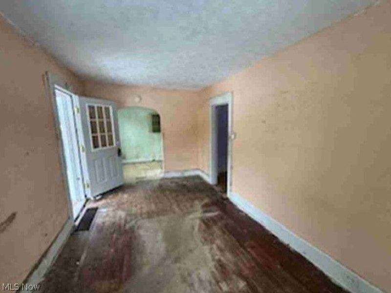 14065 Burden Road NE, Alliance, OH 44601 Photo 3