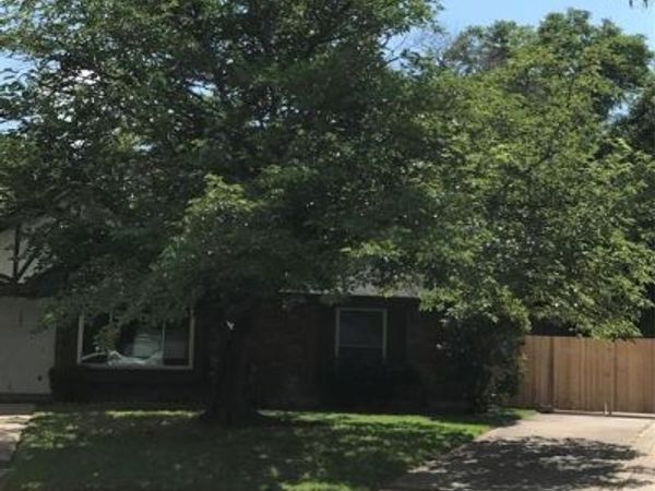 1001 Stableway Lane, Bedford, TX 76022