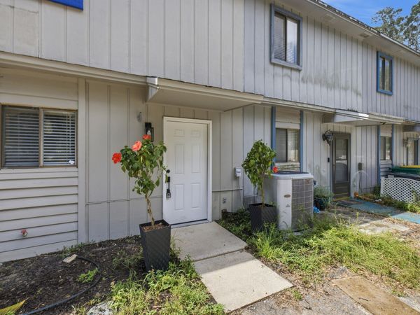 44 Berwick Circle, Unit 2, Shalimar, FL 32579