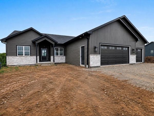 3685 EVELYN ROSE LANE, Suamico, WI 54313