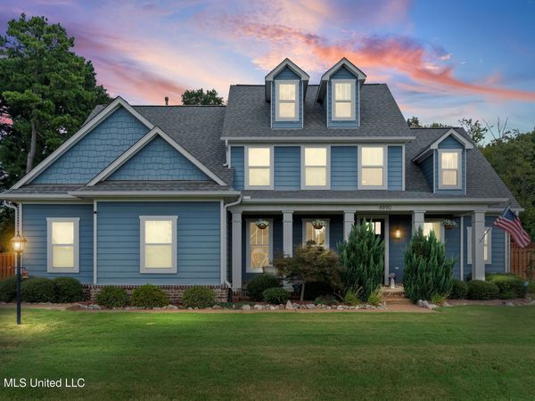 4890 Pleasant Breeze Drive, Olive Branch, MS 38654