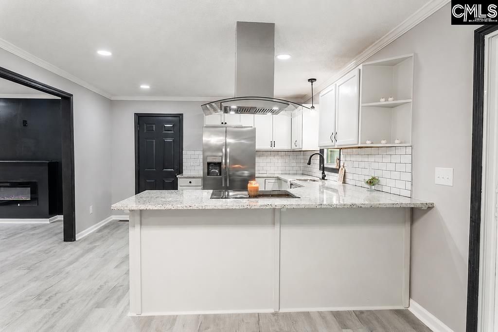 2037 Windsor Drive  Photo 10