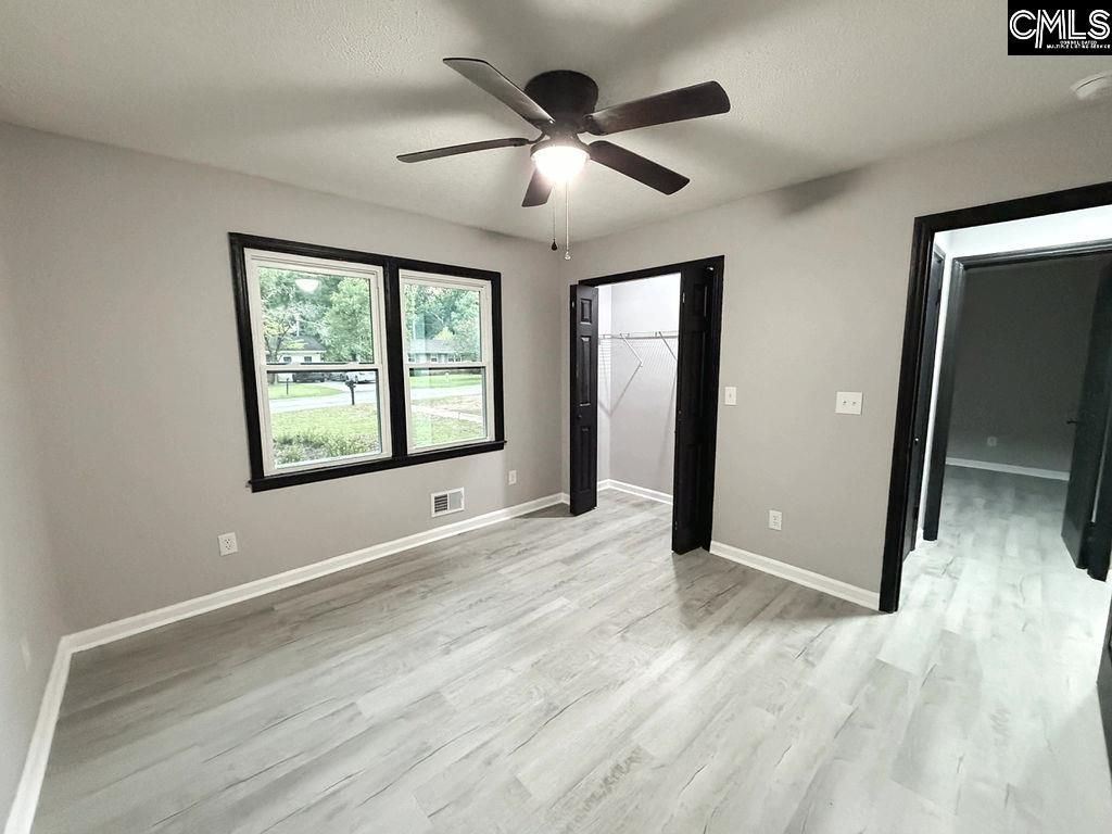 2037 Windsor Drive  Photo 17