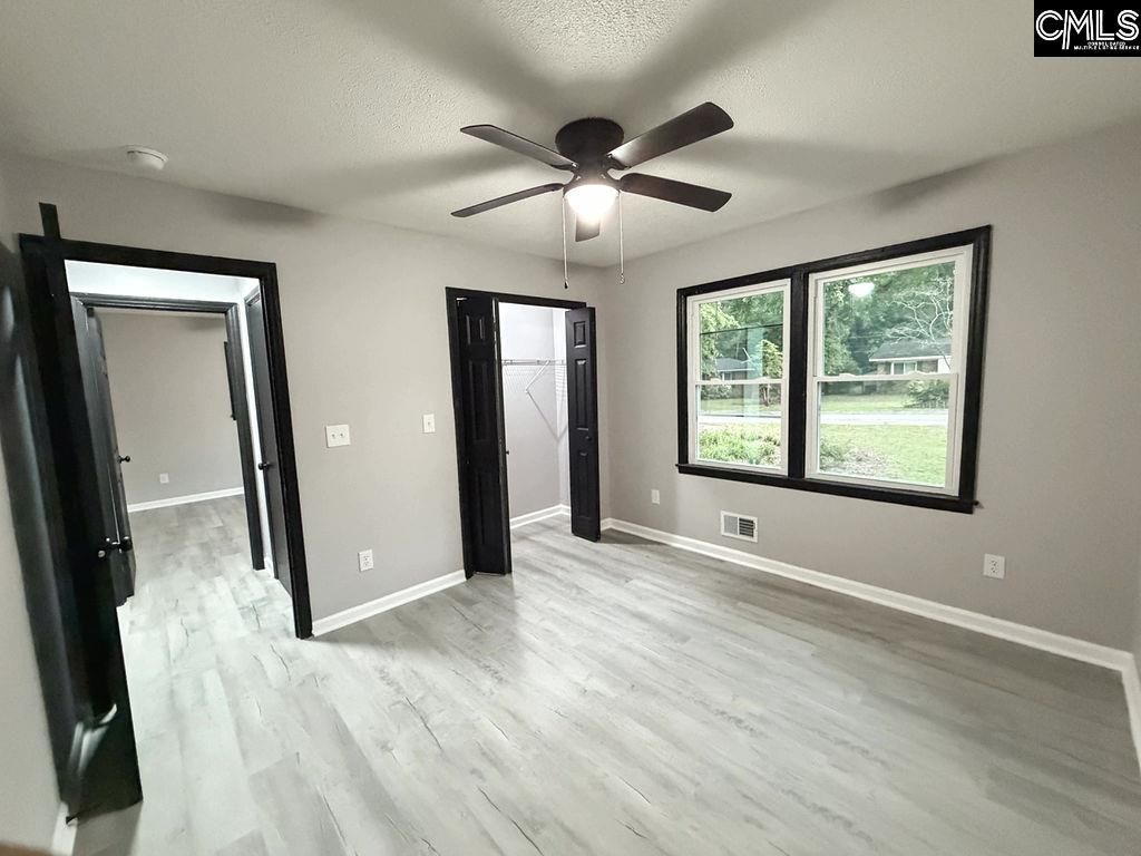 2037 Windsor Drive  Photo 19