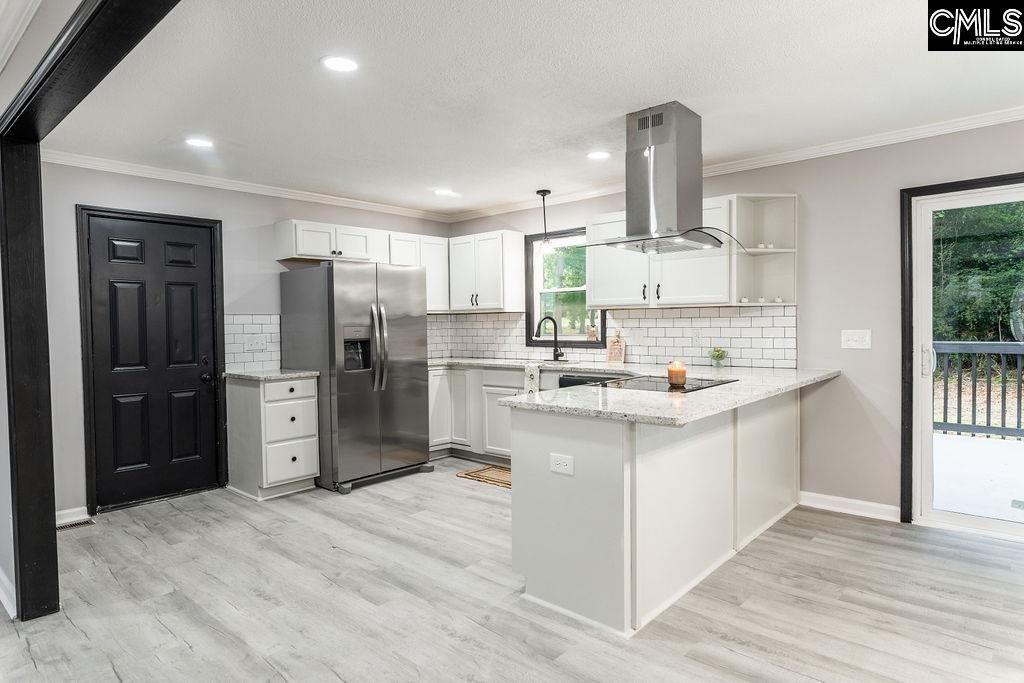 2037 Windsor Drive  Photo 8