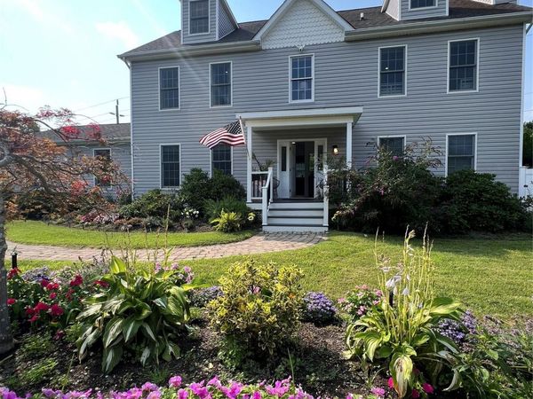 2 Box Tree , East Quogue, NY 11942