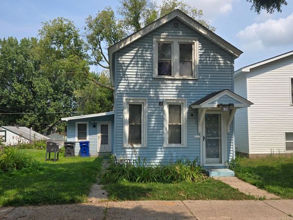 1025 Mclean Avenue , Saint Paul, MN 55106