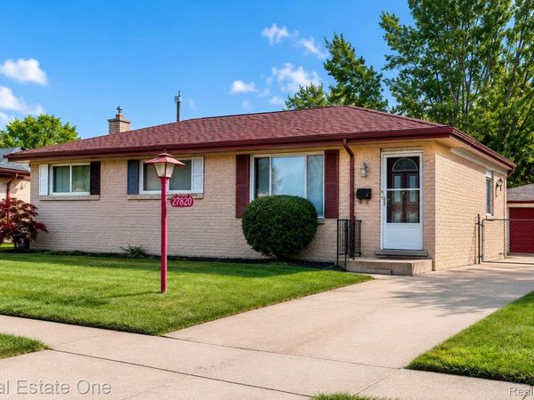 27820 Belanger Street, Roseville, Mi 48066