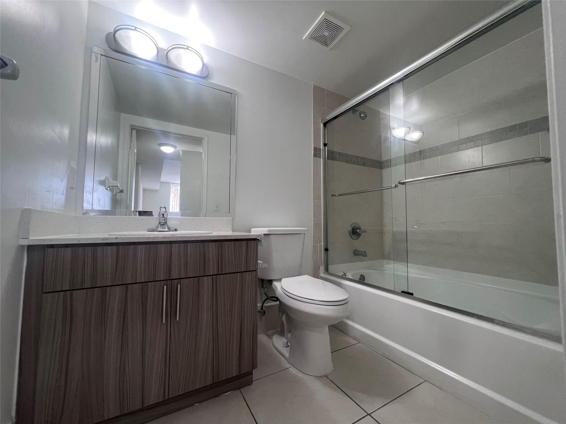 18335 NW 68 Avenue, Unit 245-616, Hialeah, FL 33015 Photo