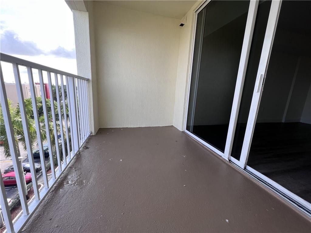 18335 NW 68 Avenue, Unit 245-616, Hialeah, FL 33015 Photo