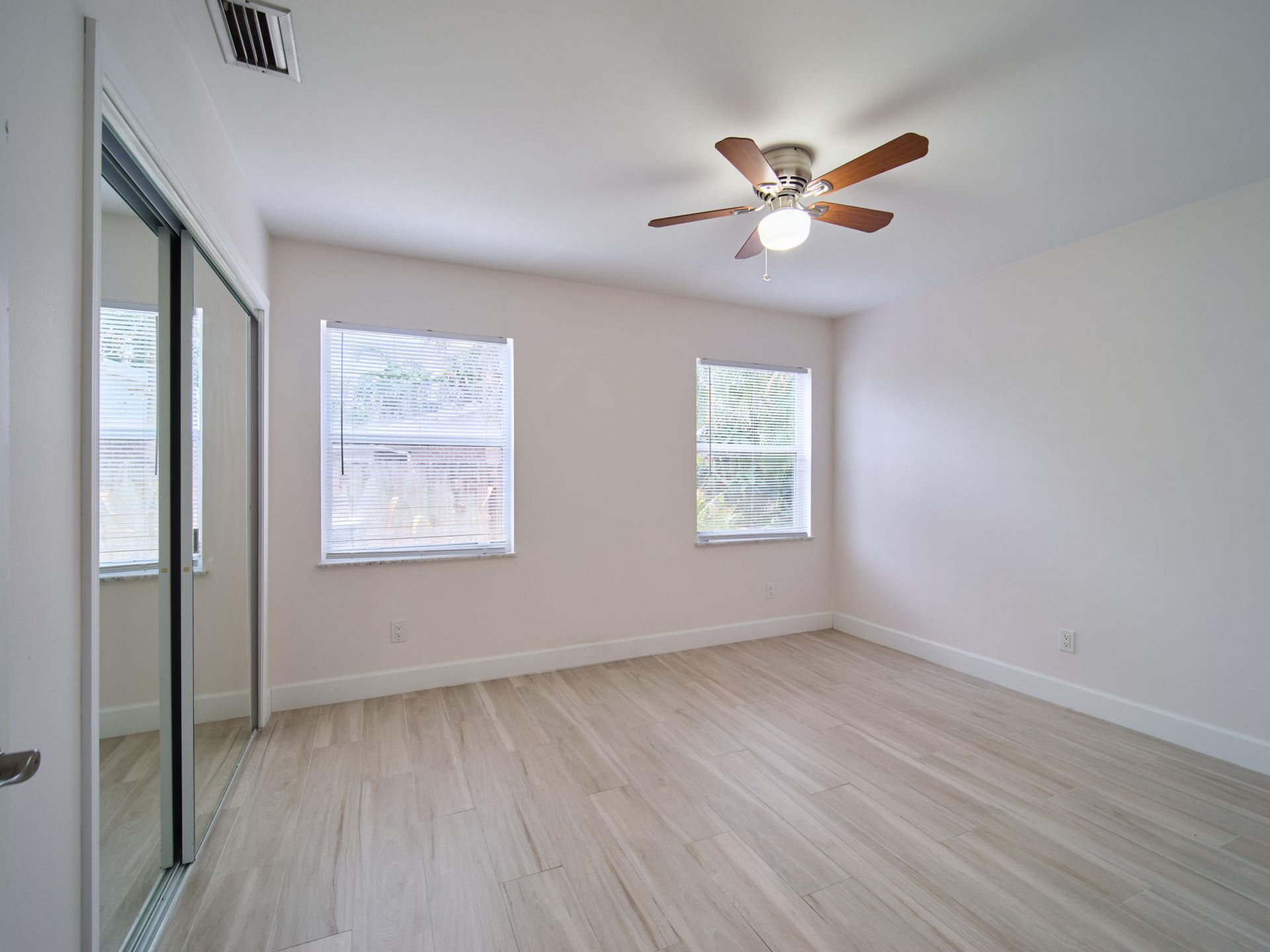296 SE Wentworth Drive, Stuart, FL 34996 Photo