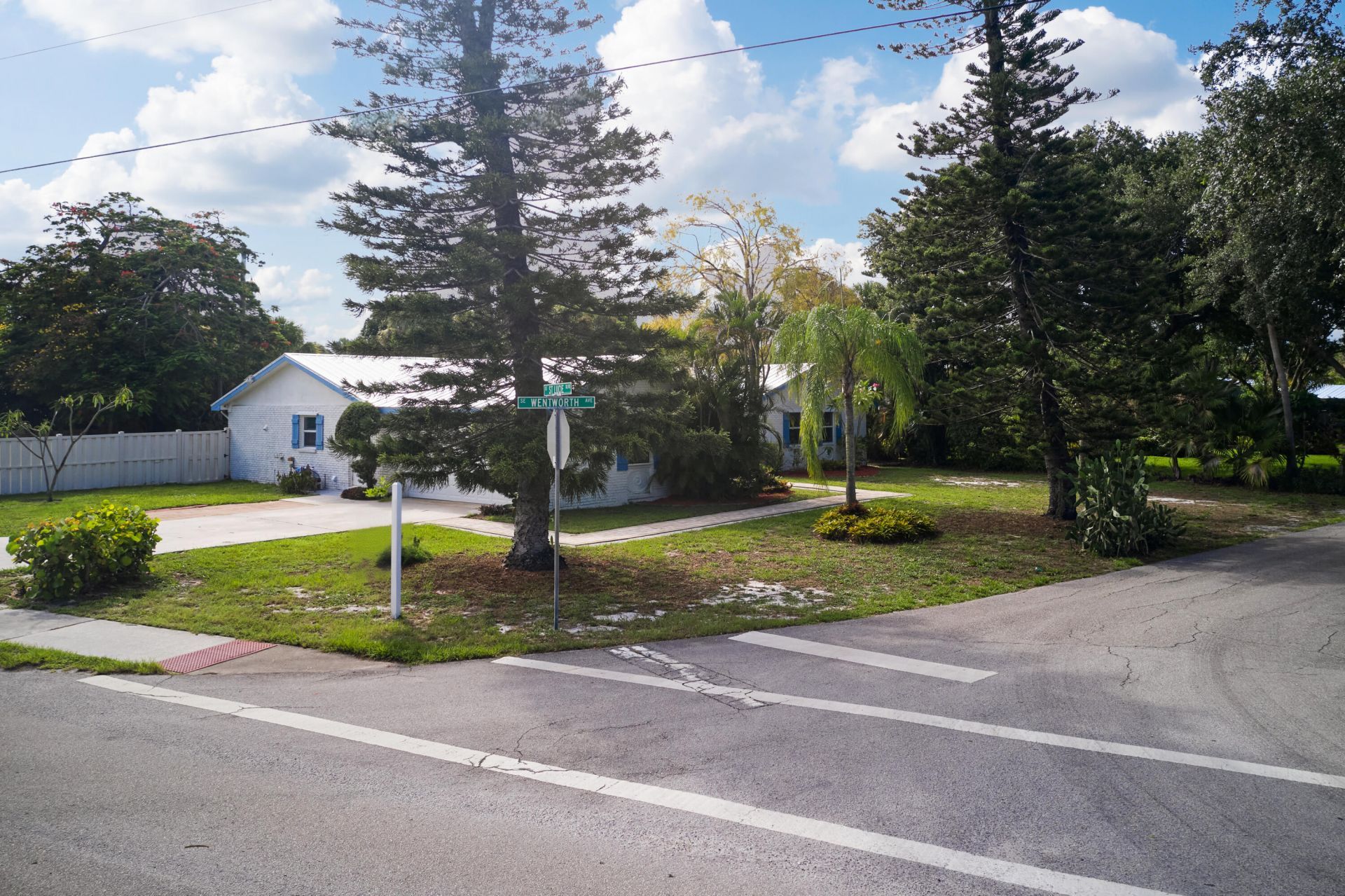 296 SE Wentworth Drive, Stuart, FL 34996 Photo