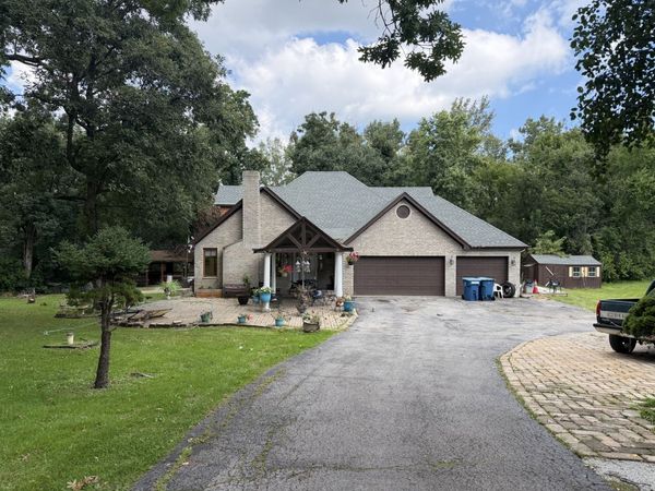 21180 LISA Lane, Steger, IL 60475