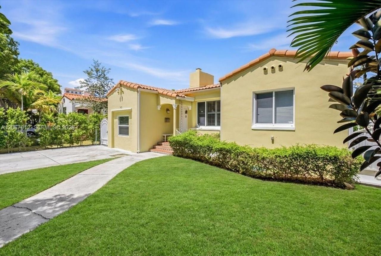 155 SW 28th Rd , Miami, FL 33129 Photo