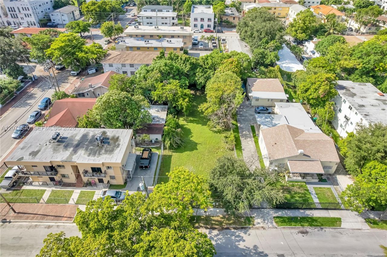 1324 SW 5th St, Miami, FL 33135 Photo