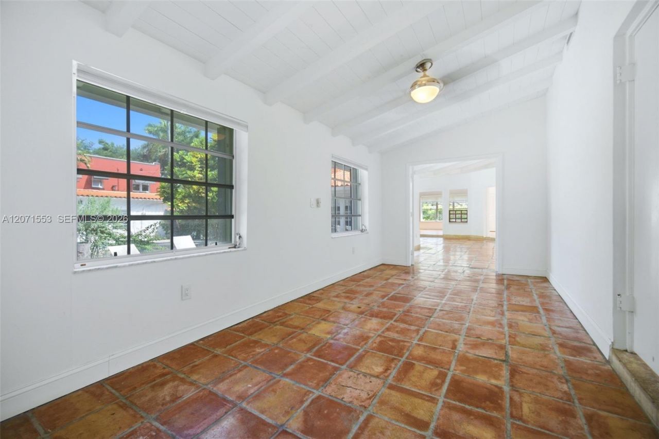 2300 S Miami Ave , Unit 2300, Miami, FL 33129 Photo