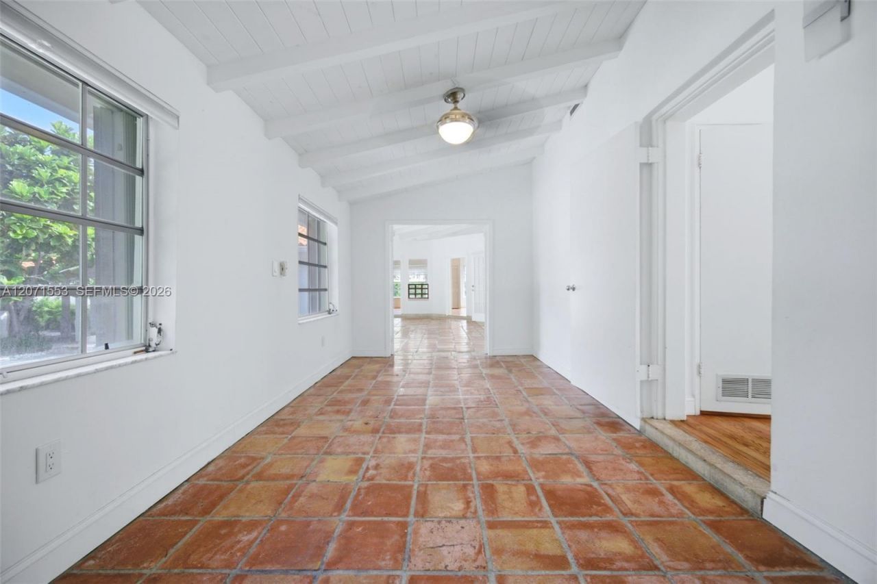 2300 S Miami Ave , Unit 2300, Miami, FL 33129 Photo