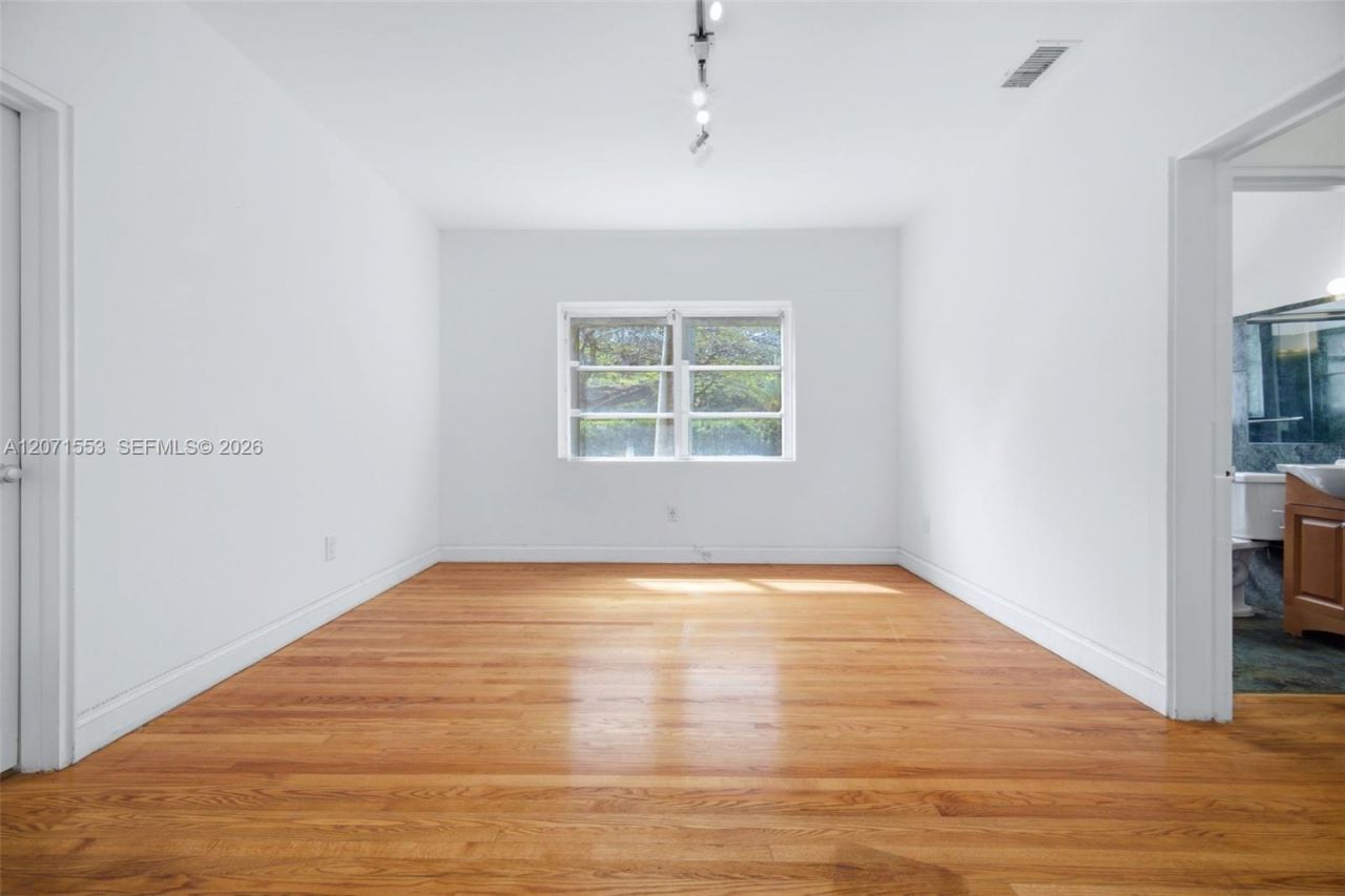 2300 S Miami Ave , Unit 2300, Miami, FL 33129 Photo