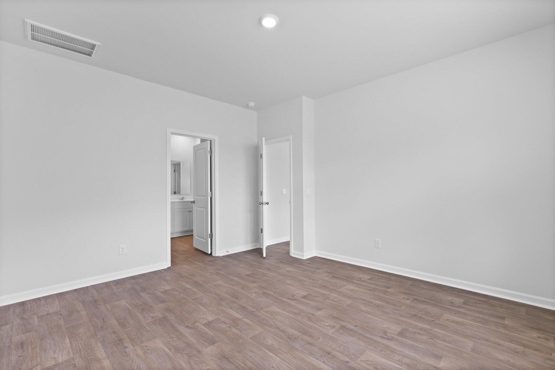 173 Broadstone Drive Photo 28