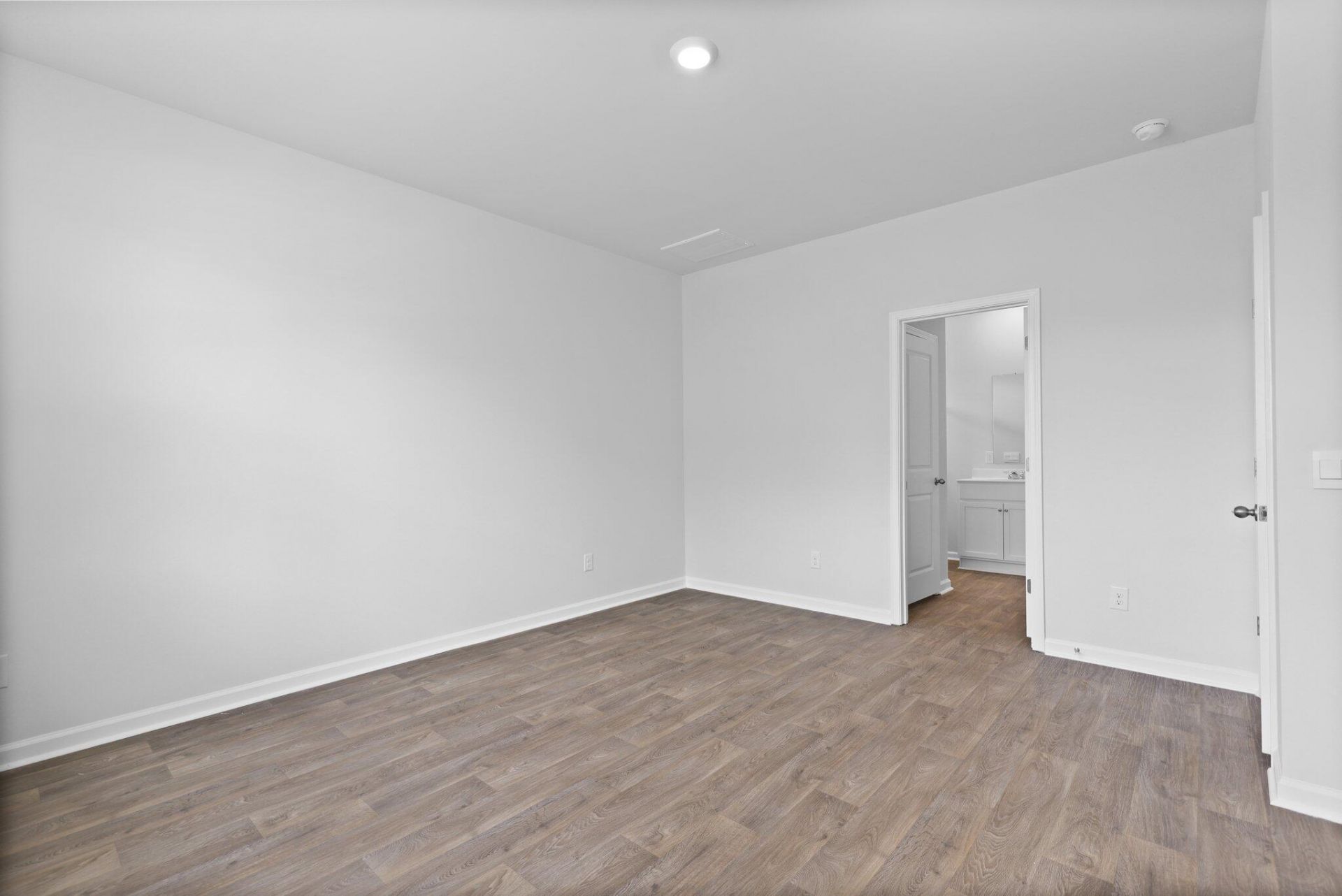 173 Broadstone Drive Photo 29