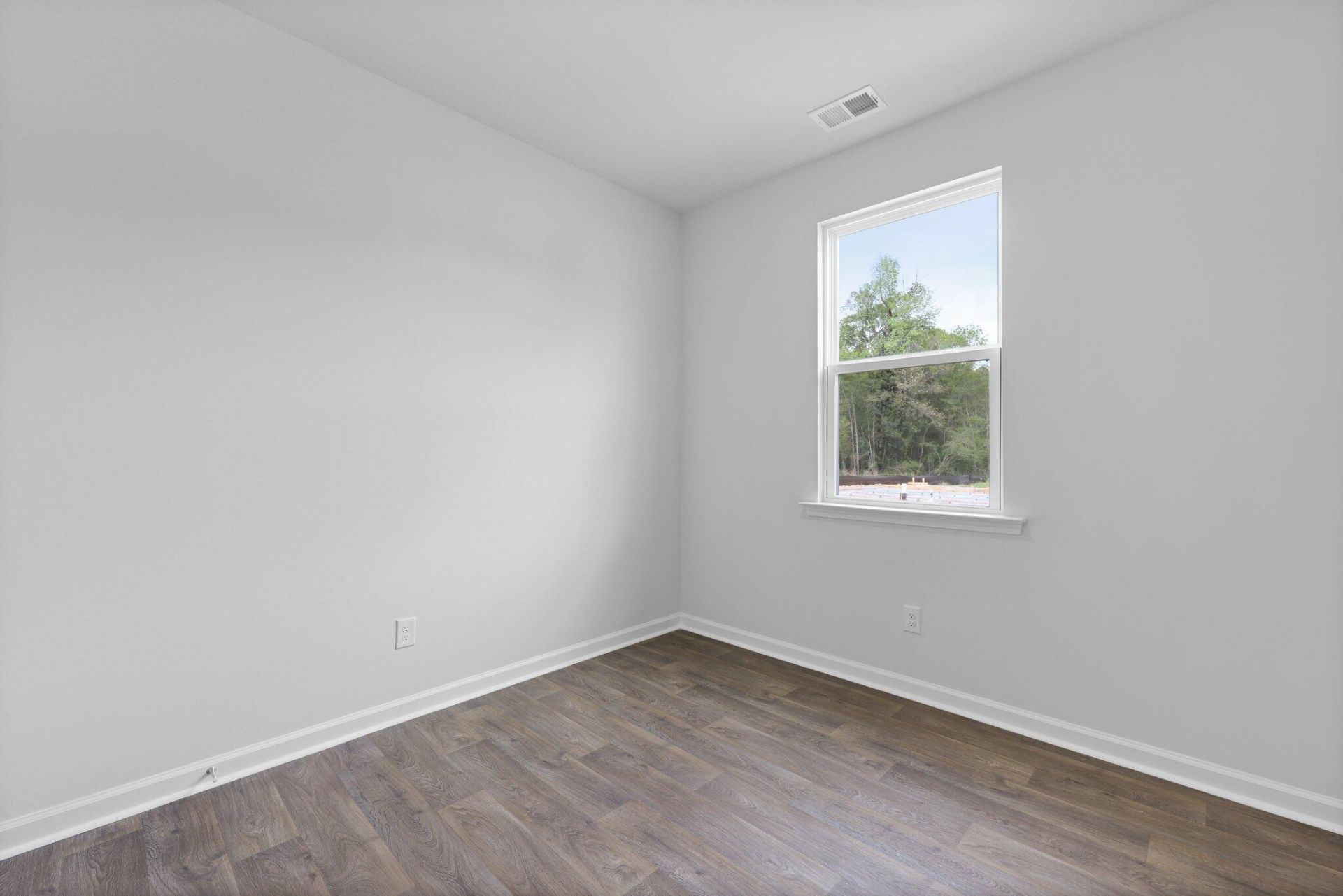 173 Broadstone Drive Photo 31