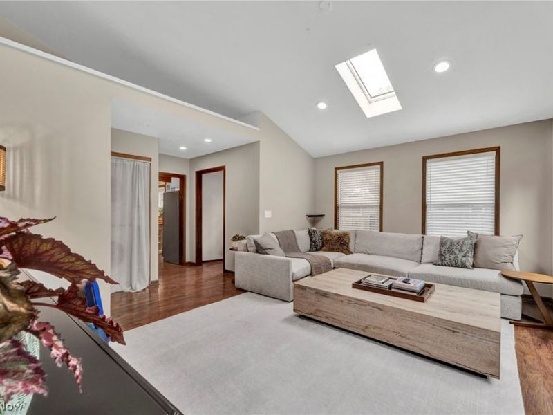 1919 W 45th Street, Cleveland, OH 44102 Photo 8