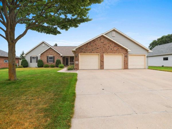 2767 ENGLEWOOD ROAD, Green Bay, WI 54311