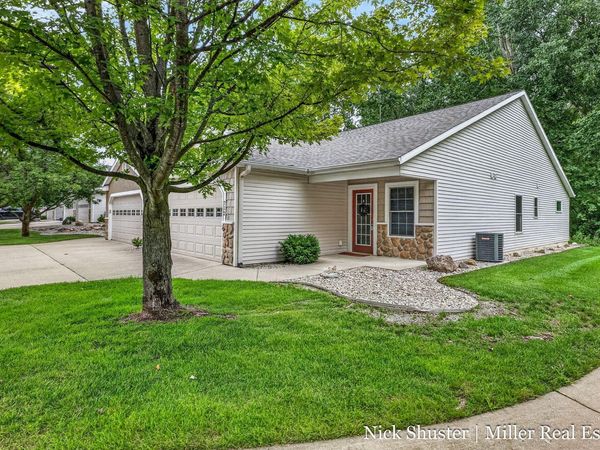 712 Riverwalk Street, Unit 11, Hastings, MI 49058