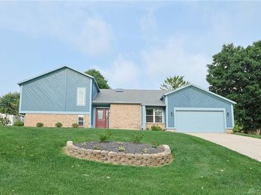 695 Tealwood Drive, Beavercreek, OH 45430