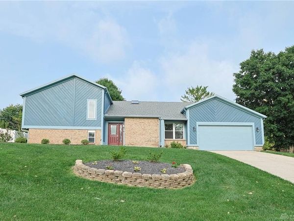 695 Tealwood Drive, Beavercreek, OH 45430