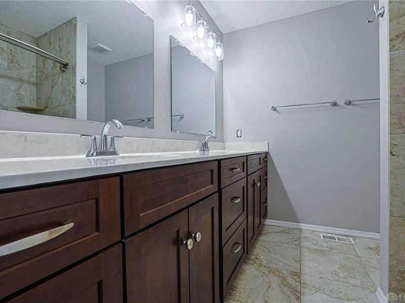 695 Tealwood Drive, Beavercreek, OH 45430 Photo 7