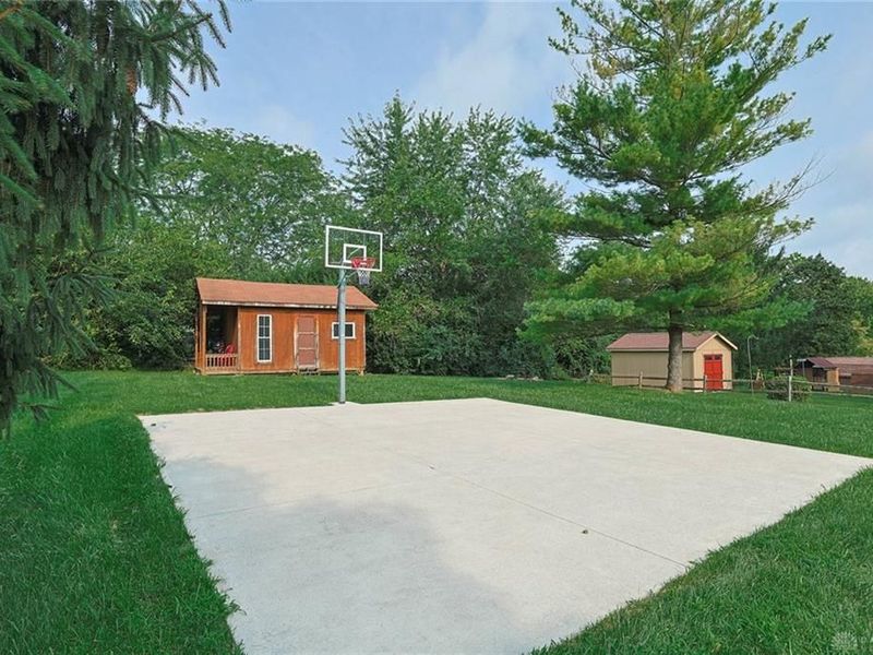 695 Tealwood Drive, Beavercreek, OH 45430 Photo 8