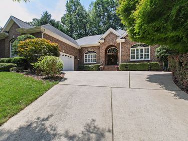 120 Swan Lake Court, Chapel Hill, NC 27517