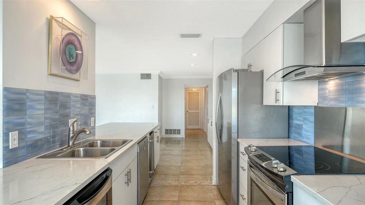 174 Golden Gate Point, Unit 43, Sarasota, FL 34236 Photo