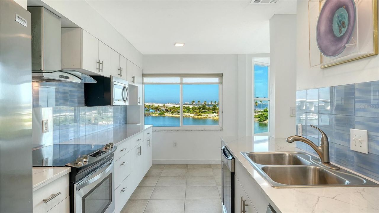 174 Golden Gate Point, Unit 43, Sarasota, FL 34236 Photo