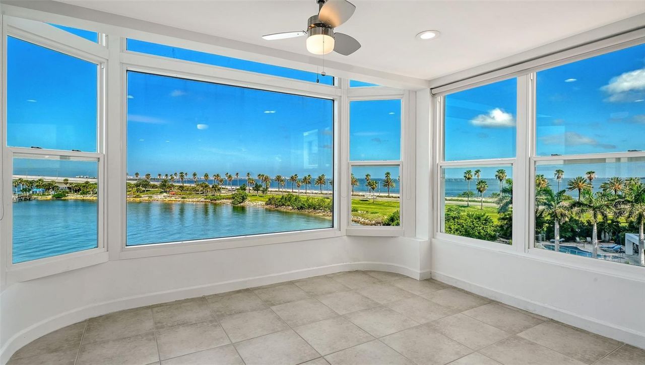174 Golden Gate Point, Unit 43, Sarasota, FL 34236 Photo