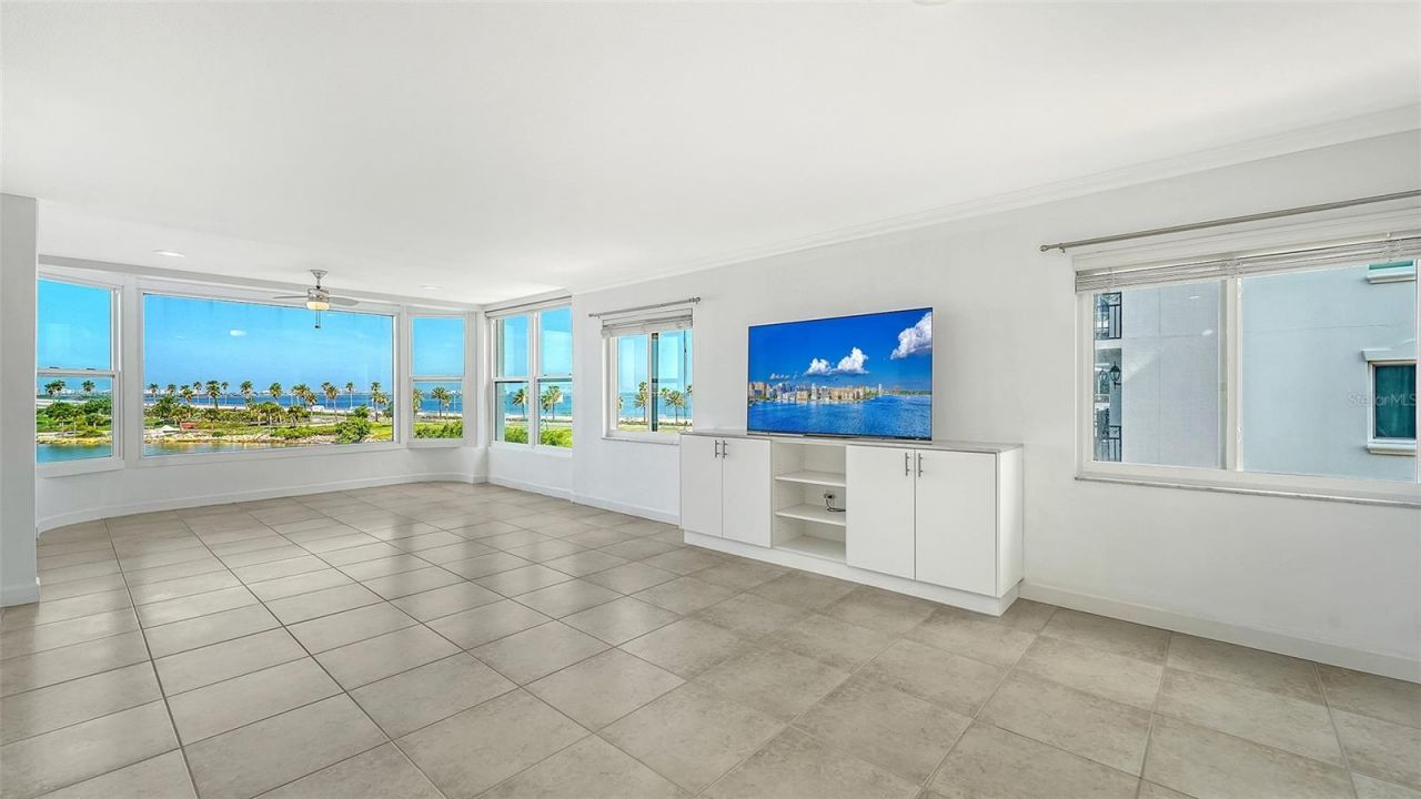 174 Golden Gate Point, Unit 43, Sarasota, FL 34236 Photo