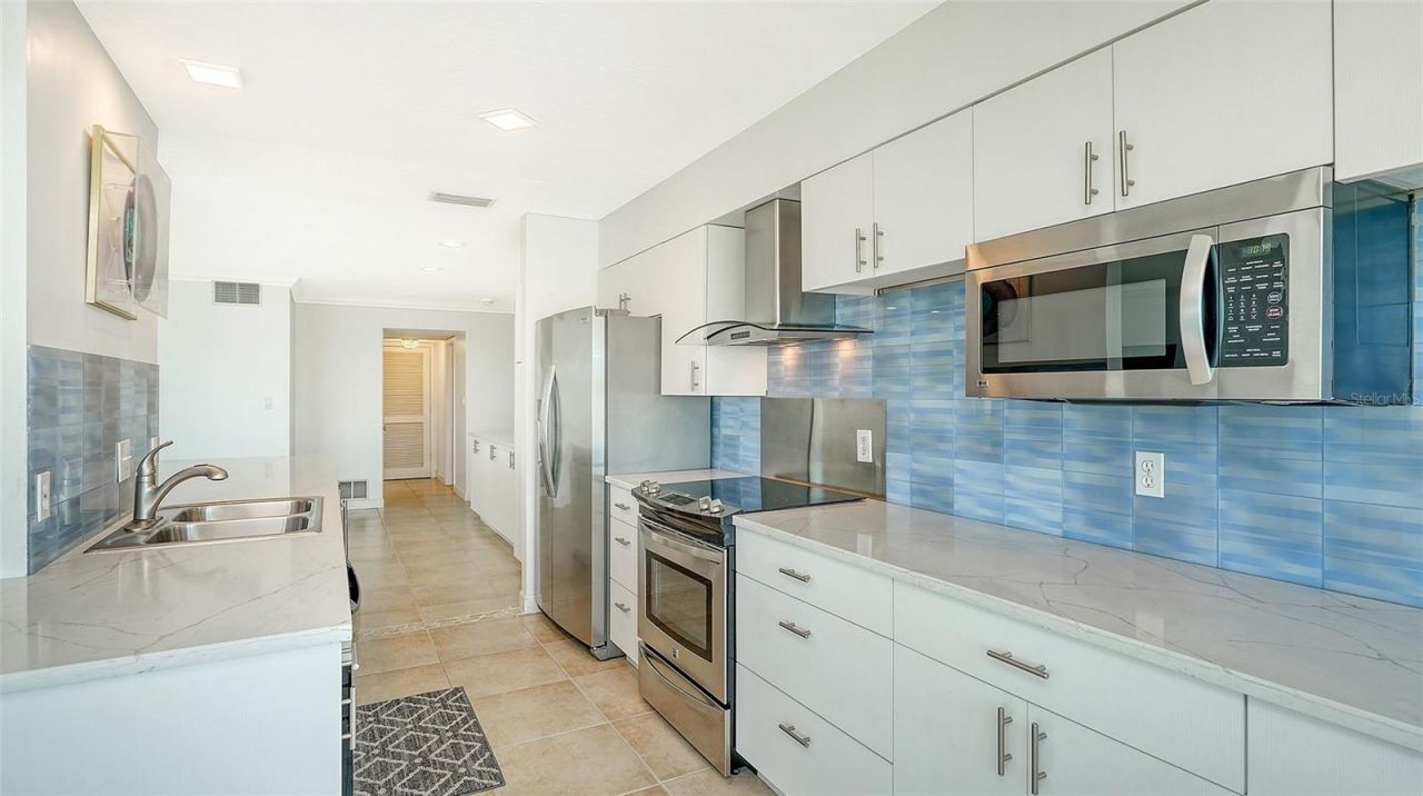 174 Golden Gate Point, Unit 43, Sarasota, FL 34236 Photo