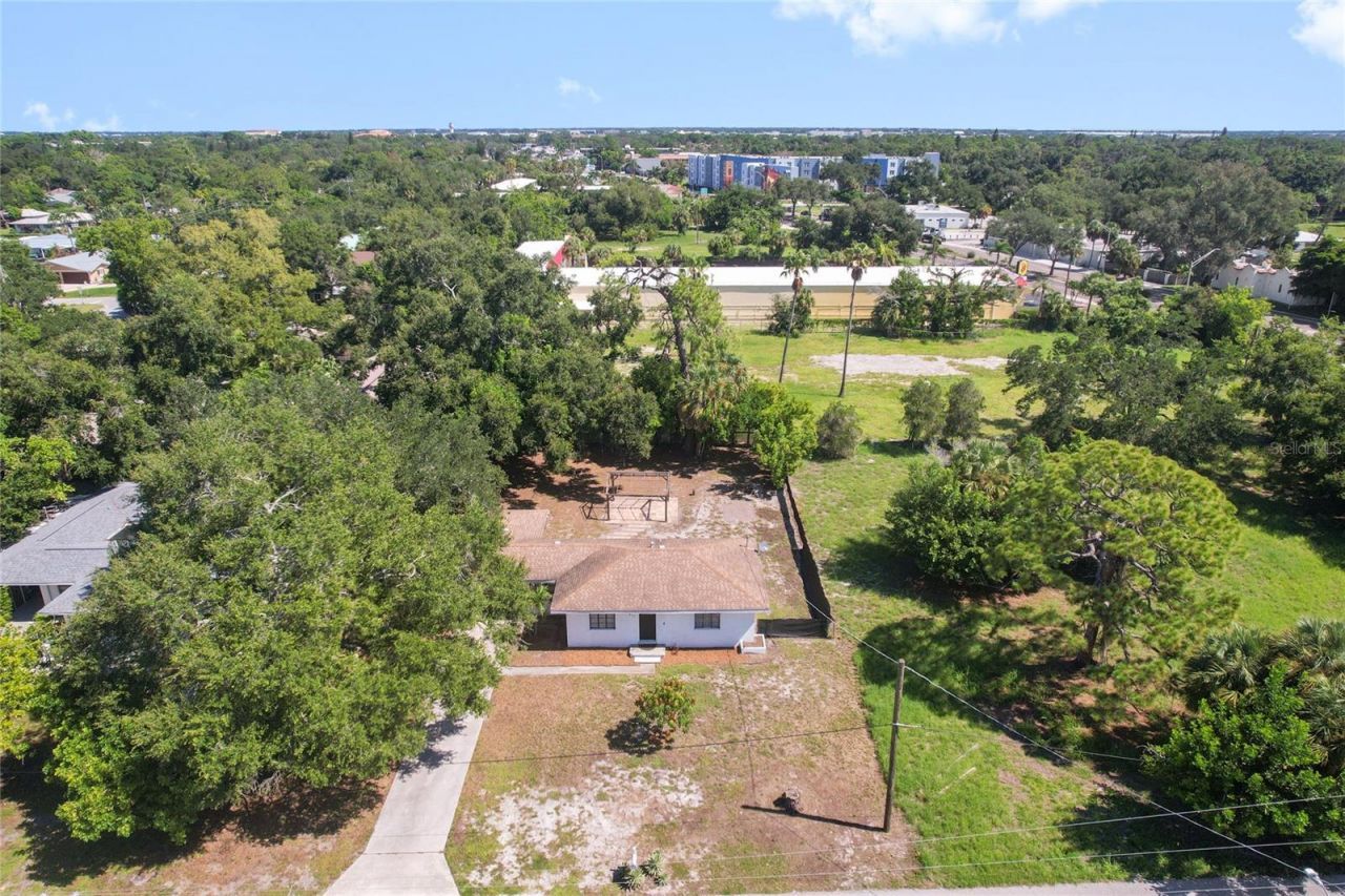 839 42nd Street , Sarasota, FL 34234 Photo