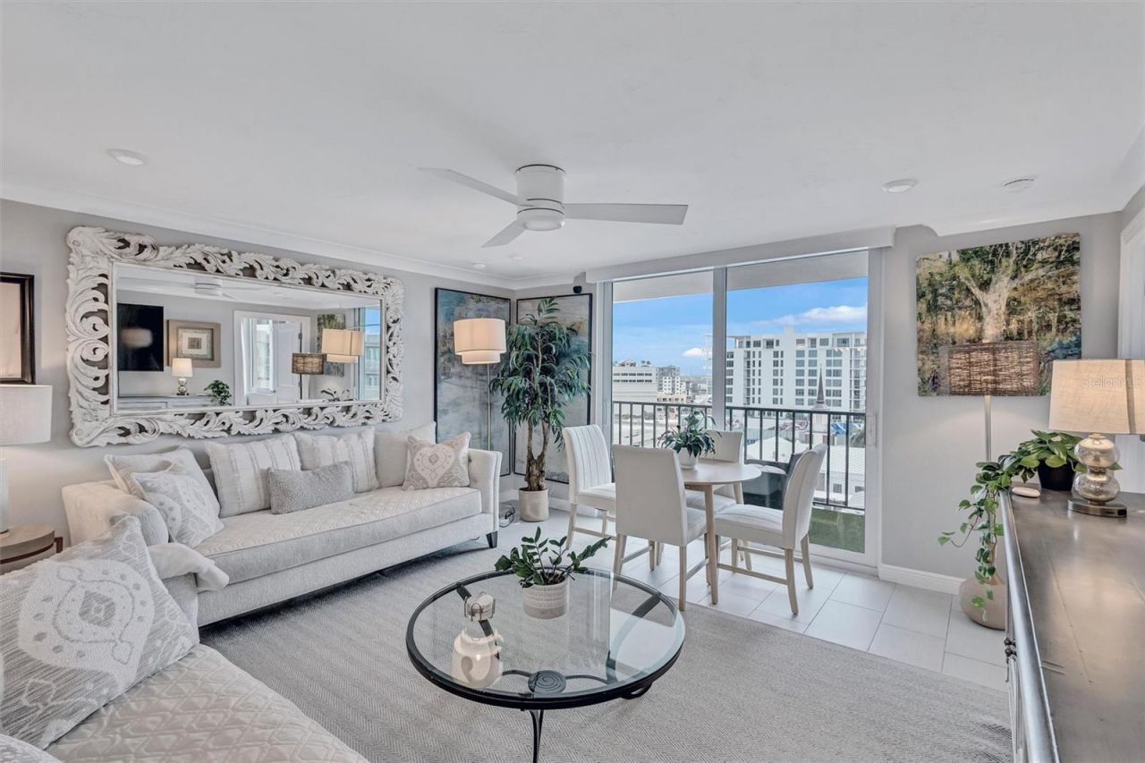 101 S Gulfstream Avenue, Unit 14D, Sarasota, FL 34236 Photo