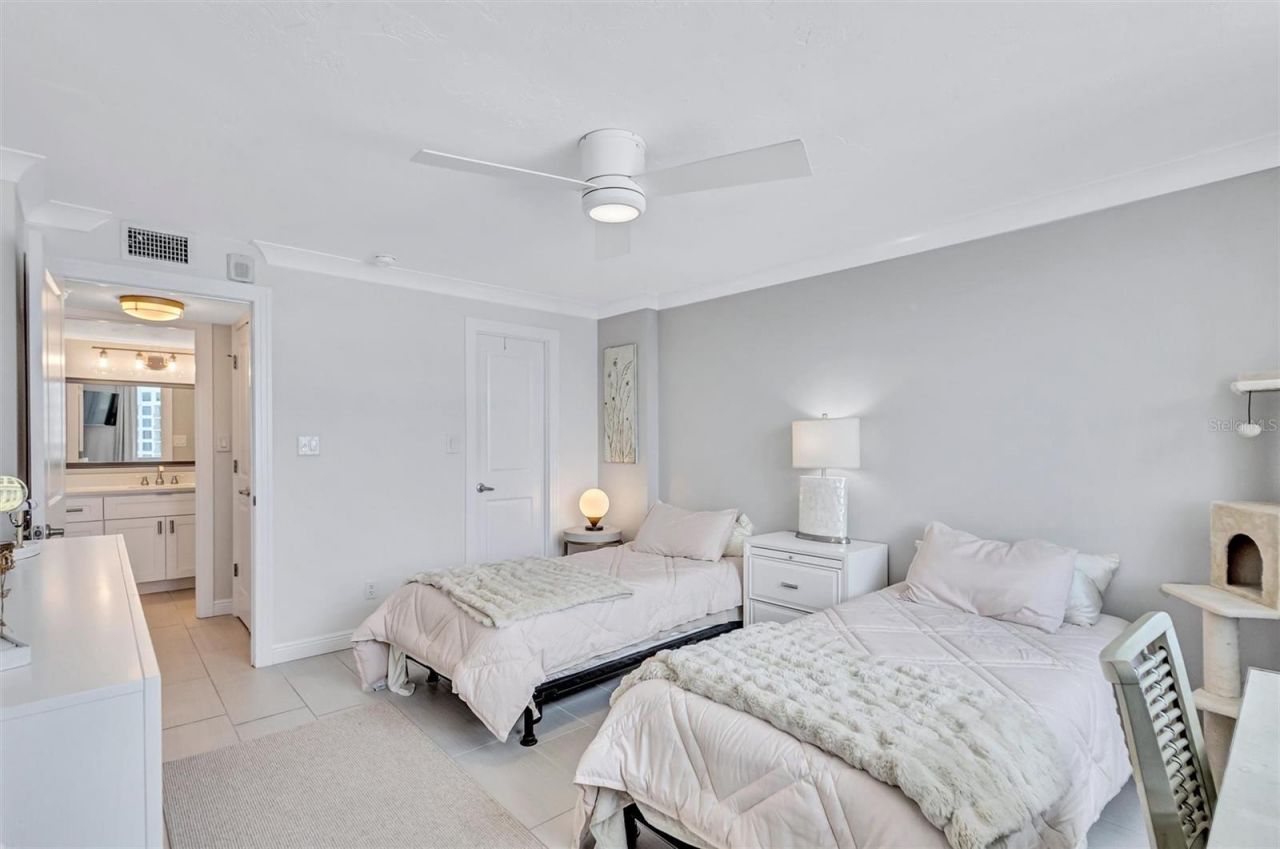 101 S Gulfstream Avenue, Unit 14D, Sarasota, FL 34236 Photo