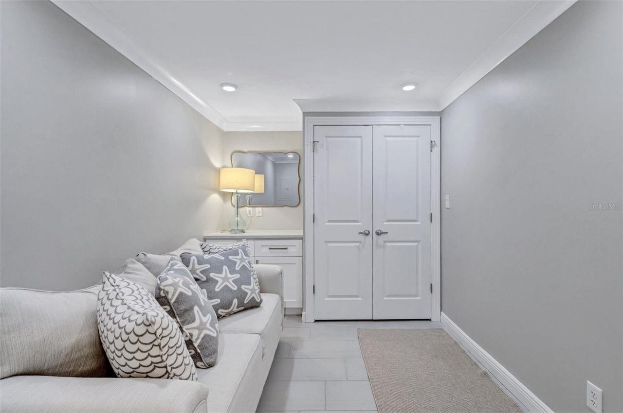 101 S Gulfstream Avenue, Unit 14D, Sarasota, FL 34236 Photo