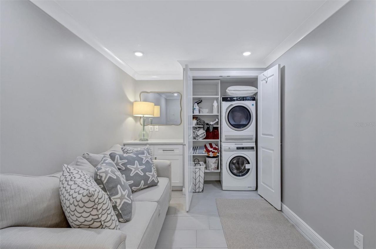 101 S Gulfstream Avenue, Unit 14D, Sarasota, FL 34236 Photo