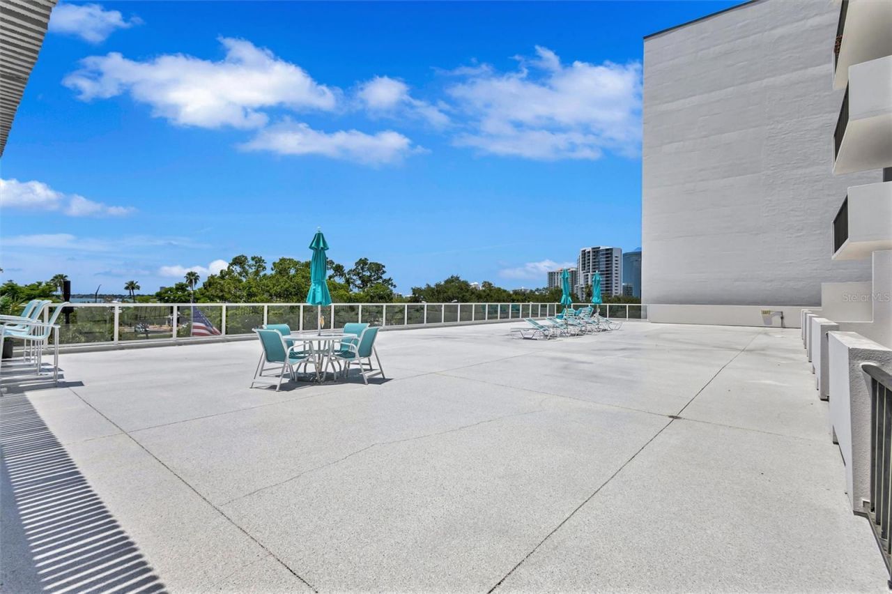 101 S Gulfstream Avenue, Unit 14D, Sarasota, FL 34236 Photo